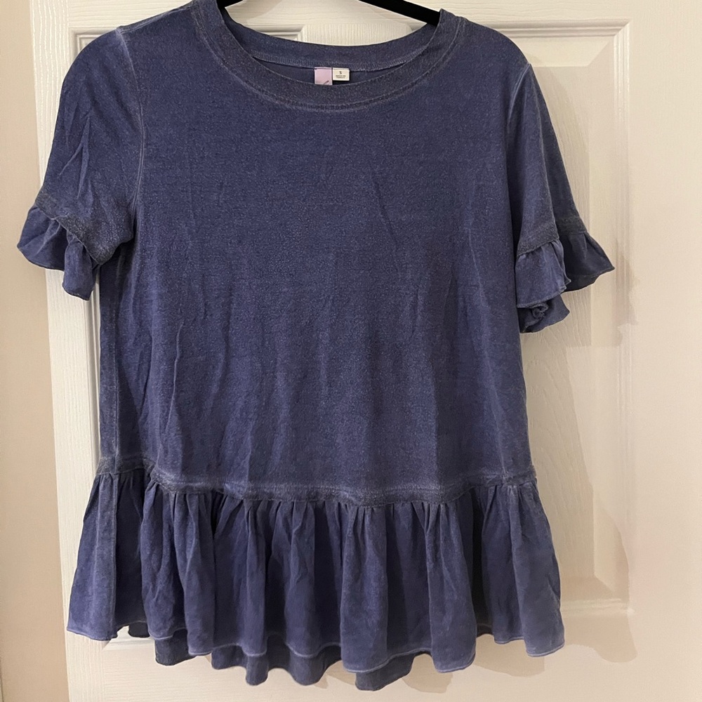 Alya women’s blue blouse with fringe. Size S.